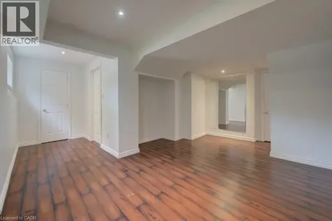 23 Stoneman Court Cambridge ON N1P 1C9