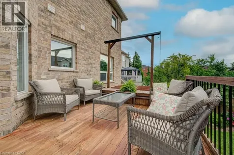 23 Stoneman Court Cambridge ON N1P 1C9