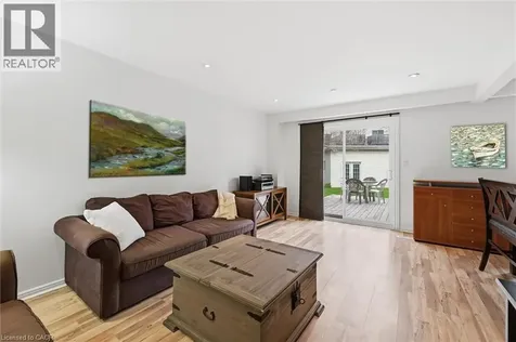 712 Auburn Crescent Burlington ON L7L 5B2