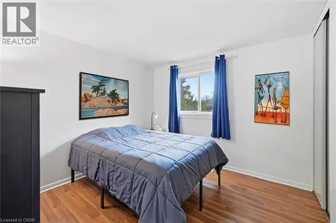 712 Auburn Crescent Burlington ON L7L 5B2