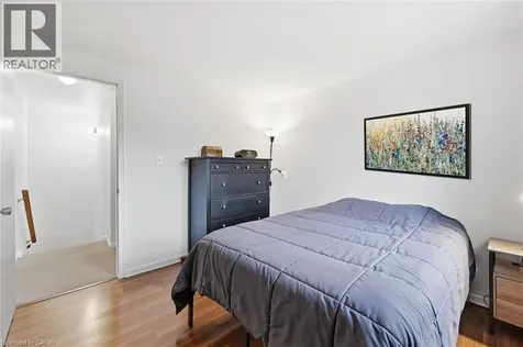 712 Auburn Crescent Burlington ON L7L 5B2