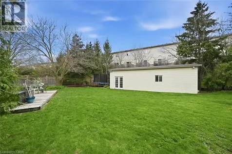 712 Auburn Crescent Burlington ON L7L 5B2