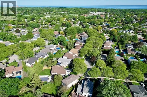 712 Auburn Crescent Burlington ON L7L 5B2