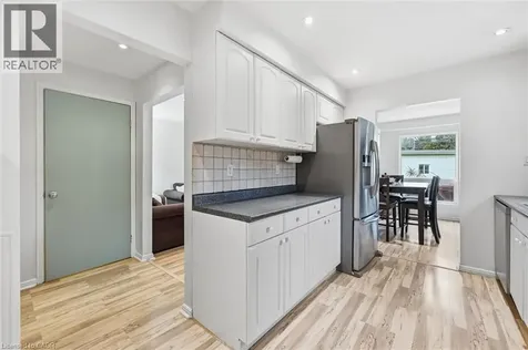 712 Auburn Crescent Burlington ON L7L 5B2