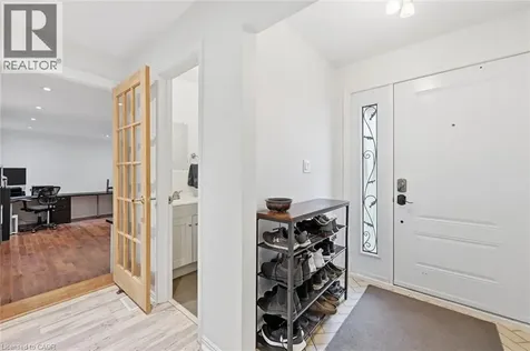 712 Auburn Crescent Burlington ON L7L 5B2