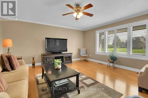 1340 Cuthbert Way Ottawa ON K4P 1A4