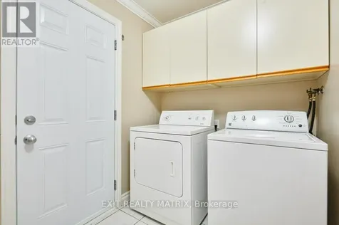 1340 Cuthbert Way Ottawa ON K4P 1A4