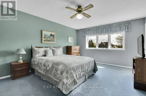 1340 Cuthbert Way Ottawa ON K4P 1A4
