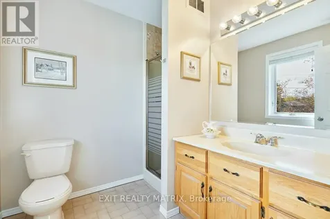 1340 Cuthbert Way Ottawa ON K4P 1A4