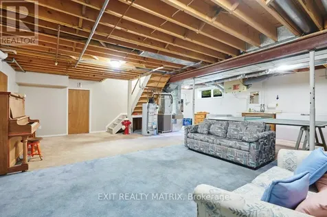 1340 Cuthbert Way Ottawa ON K4P 1A4