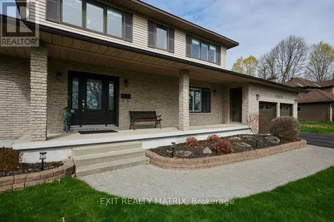 1340 Cuthbert Way Ottawa ON K4P 1A4