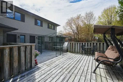 1340 Cuthbert Way Ottawa ON K4P 1A4