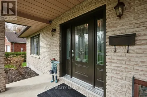 1340 Cuthbert Way Ottawa ON K4P 1A4