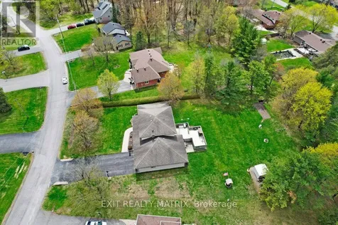 1340 Cuthbert Way Ottawa ON K4P 1A4