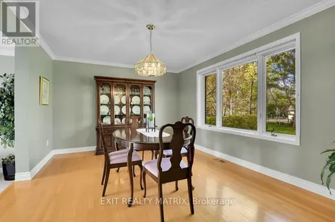1340 Cuthbert Way Ottawa ON K4P 1A4