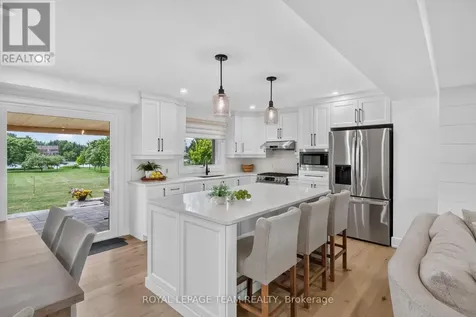 2710 River Road Ottawa ON K4M 1A3