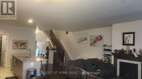607 Egret Way Ottawa ON K2J 6K9