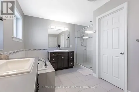 512 Breccia Heights Ottawa ON K2T 0L6