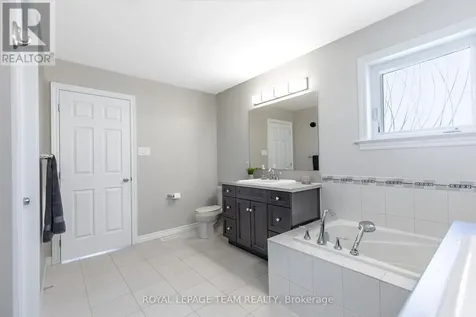 512 Breccia Heights Ottawa ON K2T 0L6