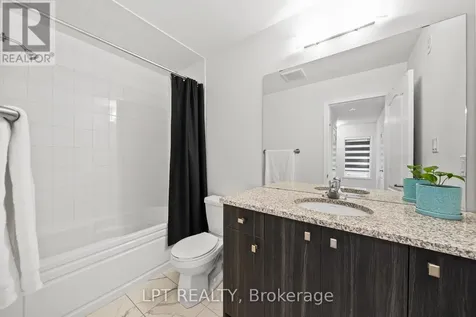24 Bee Crescent Brantford ON N3T 0V7