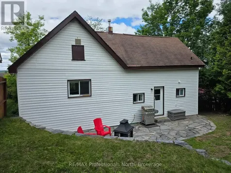 6 Dufferin Street North Huntsville ON P1H 1X3