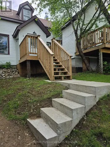 6 Dufferin Street North Huntsville ON P1H 1X3