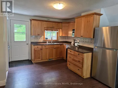 6 Dufferin Street North Huntsville ON P1H 1X3