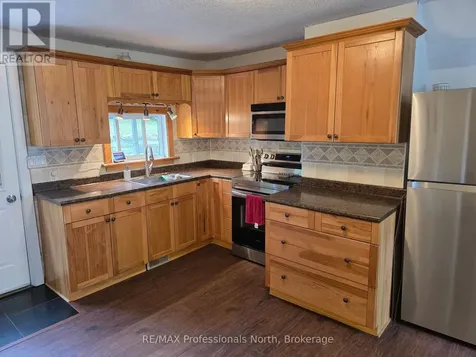 6 Dufferin Street North Huntsville ON P1H 1X3