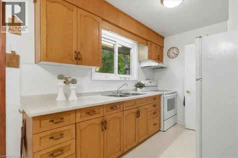 118 Wilfred Avenue Kitchener ON N2A 1X1