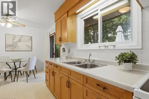 118 Wilfred Avenue Kitchener ON N2A 1X1