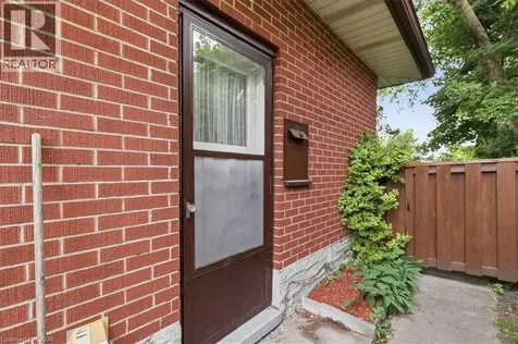 118 Wilfred Avenue Kitchener ON N2A 1X1