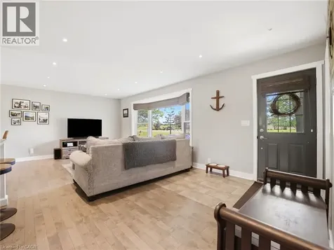 135 Port Maitland Road Dunnville ON N1A 2W6