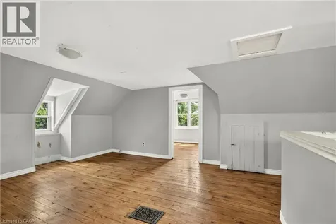 86 Sherman Avenue North Hamilton ON L8L 6M4
