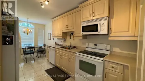 13 Montebello Terrace New Tecumseth ON L9R 2H4