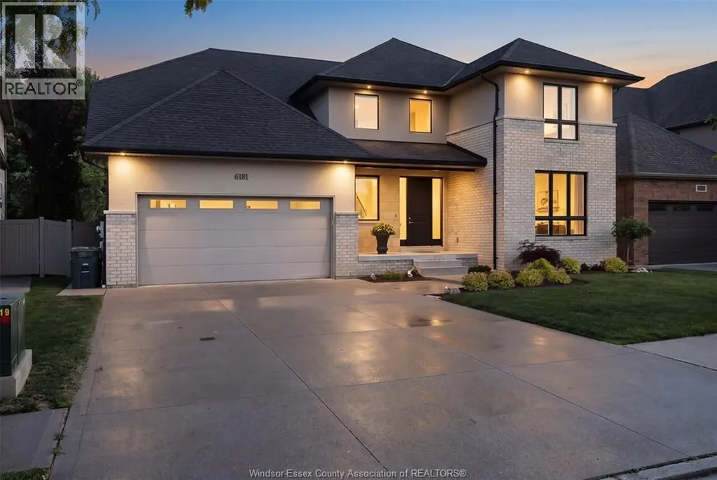 6181 Silver Maple Lasalle ON N9H 0C1