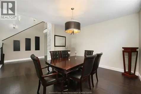 6181 Silver Maple Lasalle ON N9H 0C1