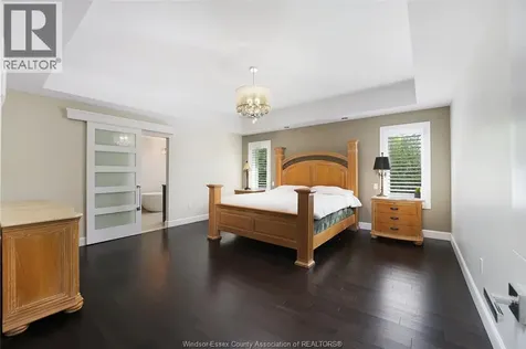 6181 Silver Maple Lasalle ON N9H 0C1