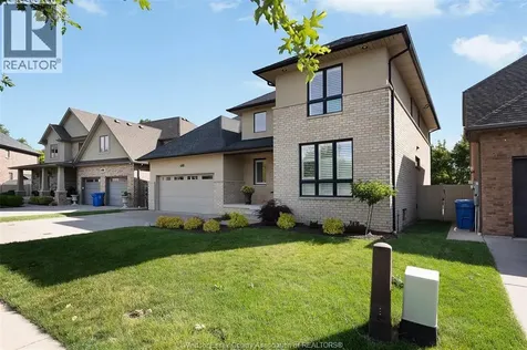 6181 Silver Maple Lasalle ON N9H 0C1