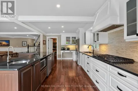 3809 Alderwood Street Ottawa ON K1T 3R3