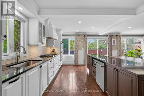 3809 Alderwood Street Ottawa ON K1T 3R3