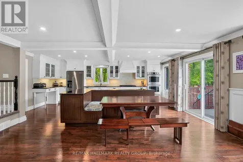 3809 Alderwood Street Ottawa ON K1T 3R3
