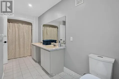 3809 Alderwood Street Ottawa ON K1T 3R3
