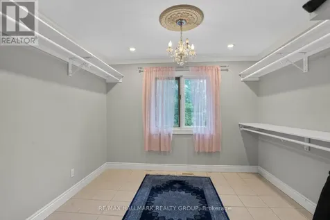 3809 Alderwood Street Ottawa ON K1T 3R3