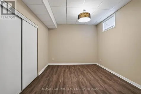 3809 Alderwood Street Ottawa ON K1T 3R3