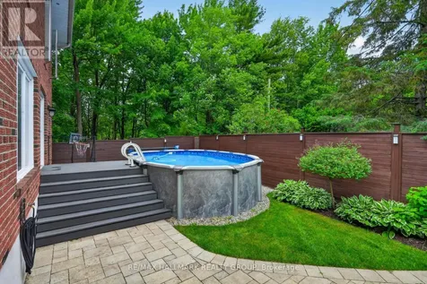 3809 Alderwood Street Ottawa ON K1T 3R3