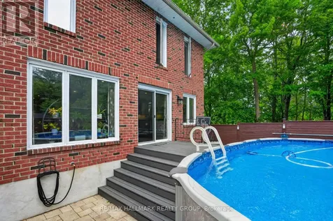 3809 Alderwood Street Ottawa ON K1T 3R3