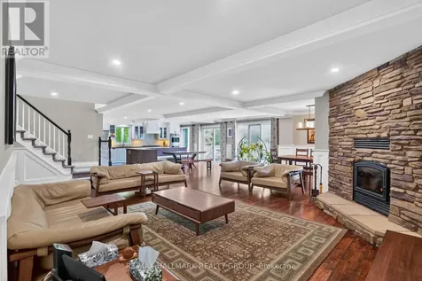 3809 Alderwood Street Ottawa ON K1T 3R3