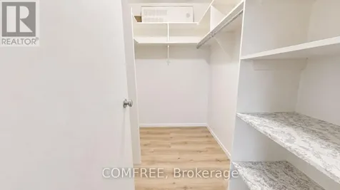 270 Brittany Drive Ottawa ON K1K 4M3