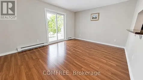270 Brittany Drive Ottawa ON K1K 4M3
