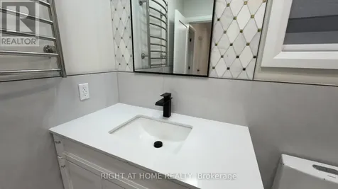 15 Bell Street North Ottawa ON K1R 7C5